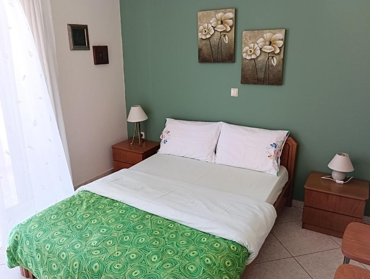 Thalia Apartment In Kalamata, 15' Walk From The City Center And The Beach Exterior foto